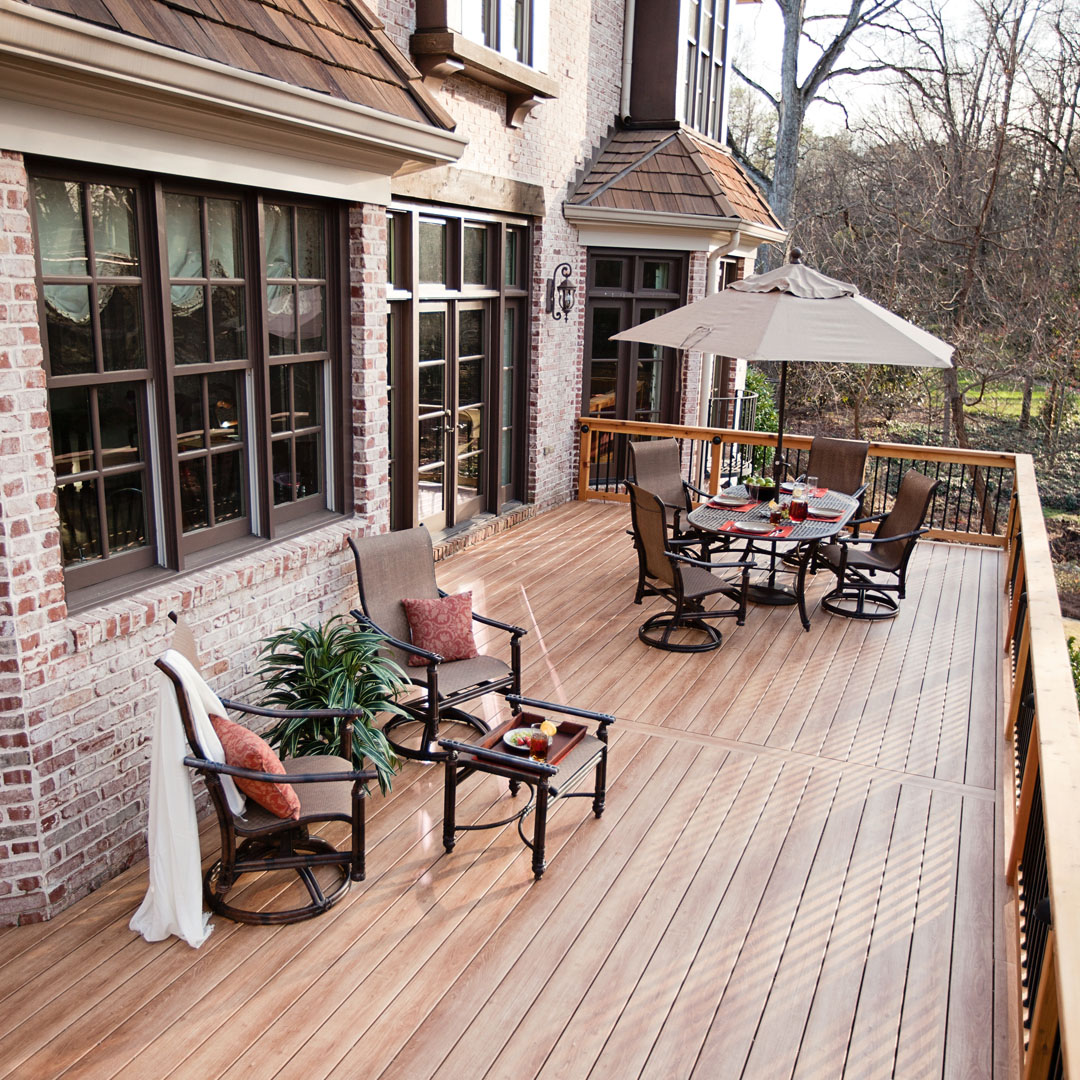 Wooden deck made with Azek/Timbertech products