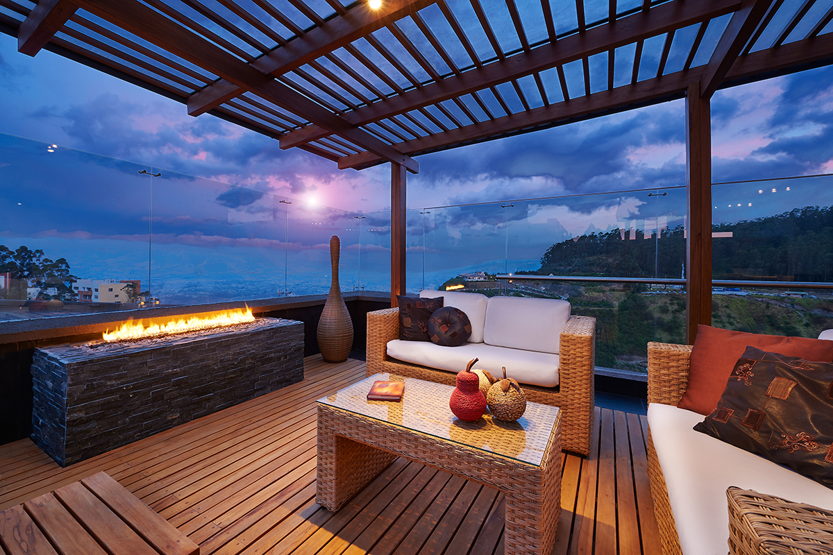 Interior,Design:,Beautiful,Modern,Terrace,Lounge,With,Pergola,At,Sunset Beautiful wooden deck at sunset