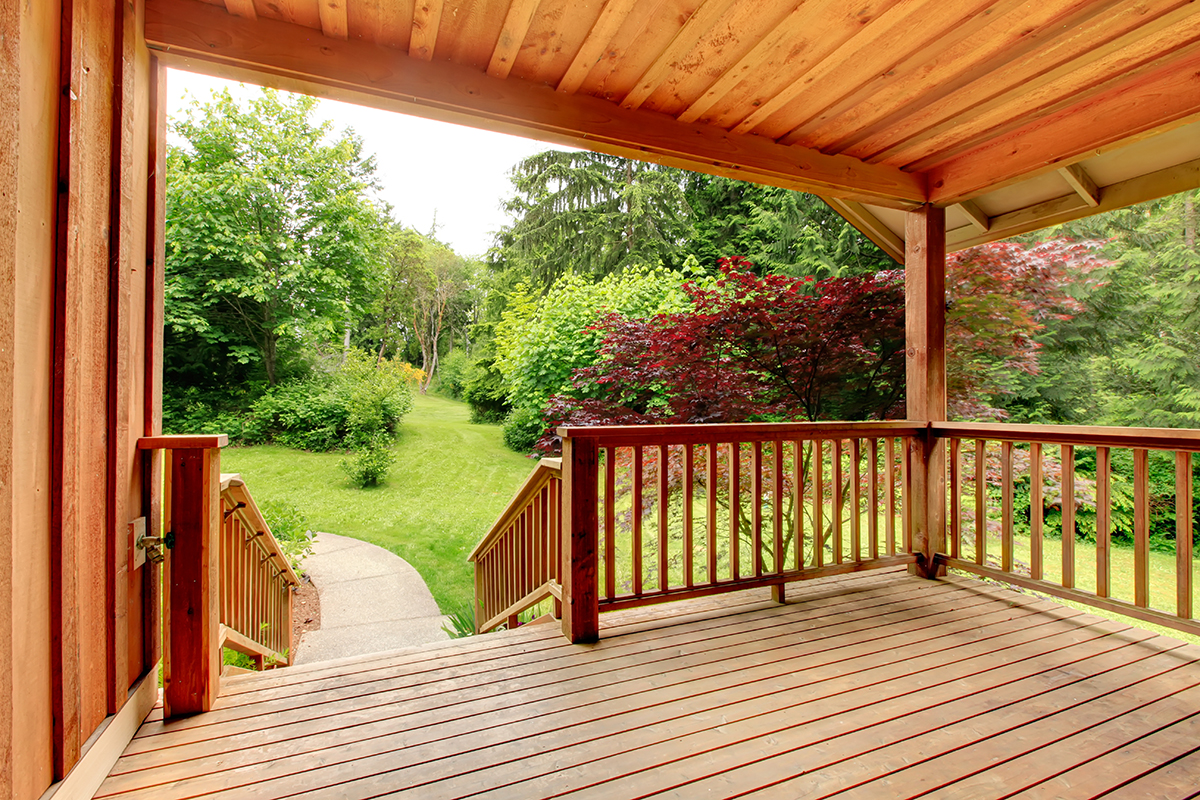 Nice,Deck,With,Beautiful,Scenery,,And,Space. Wooden covered deck