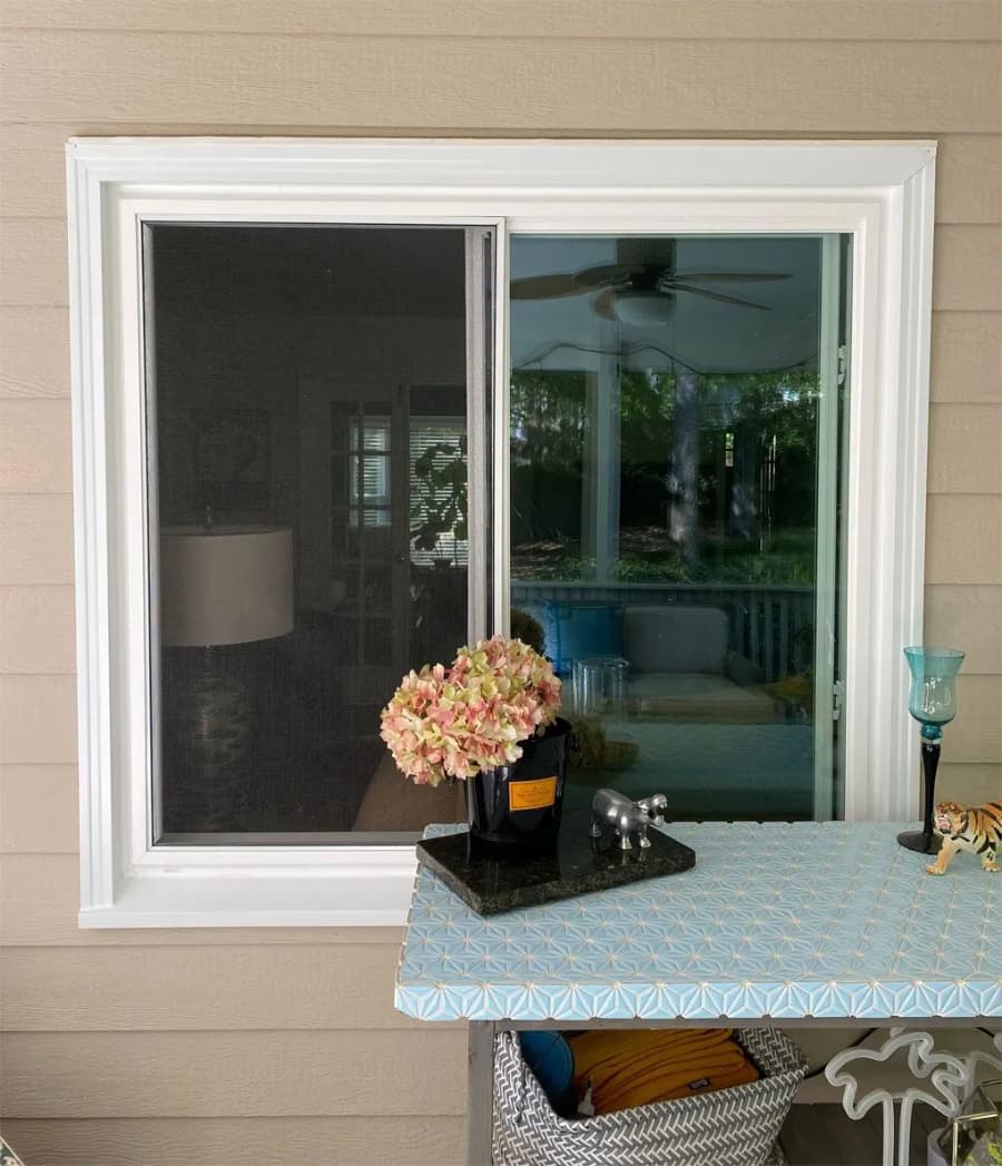 Modern sliding window design with improved airflow and light